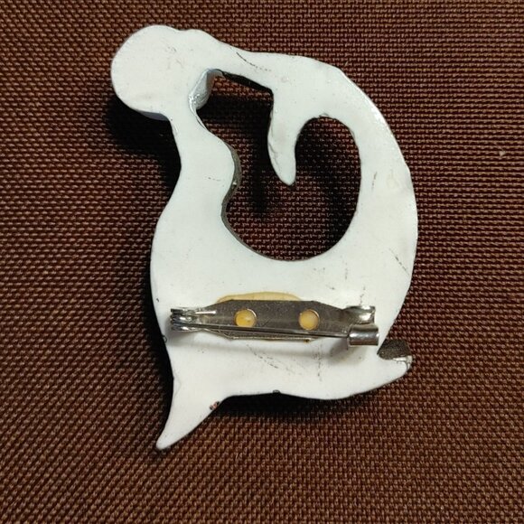 Vintage Black Cream Seal Ball Balancing Act Brooch/Pin - Picture 2 of 4